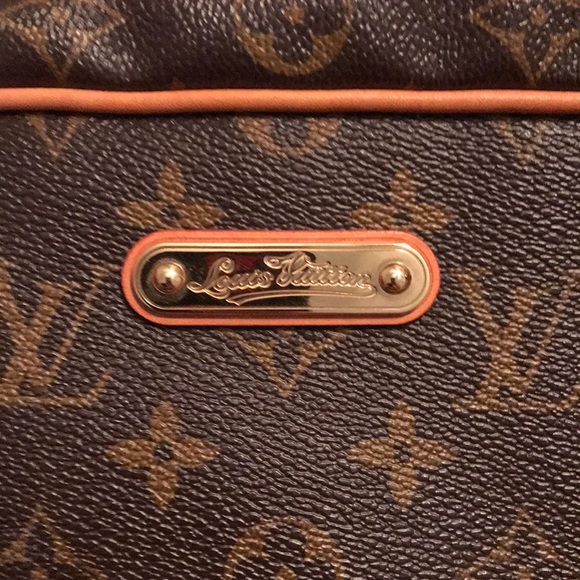 LOUIS VUITTON Monogram Montorgueil GM - Picture 2 of 8